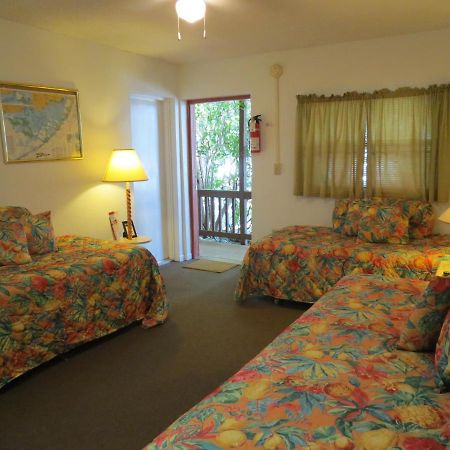Ed & Ellen'S Lodgings Key Largo Room photo